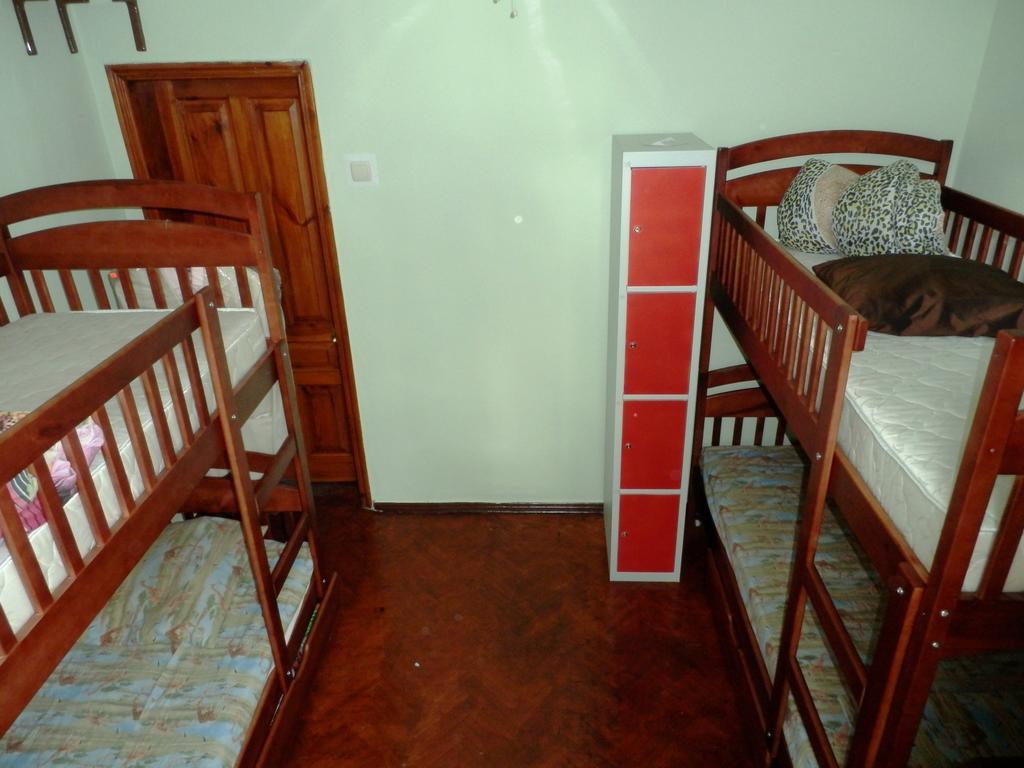 Yourhostel Kijów Pokój zdjęcie