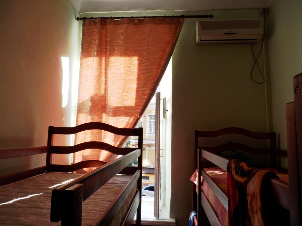 Yourhostel Kijów Pokój zdjęcie